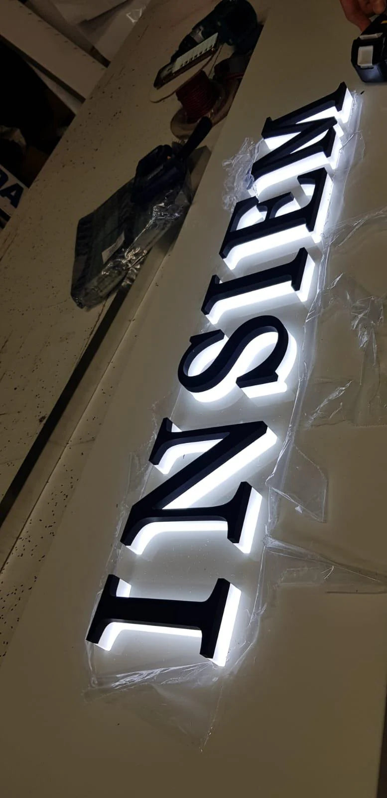 Enseigne PVC rétro éclairage